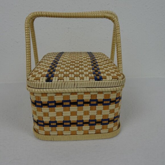 Vintage Wicker Woven Sewing Box Basket Beige Tan Ratan Lined - Picture 5 of 11